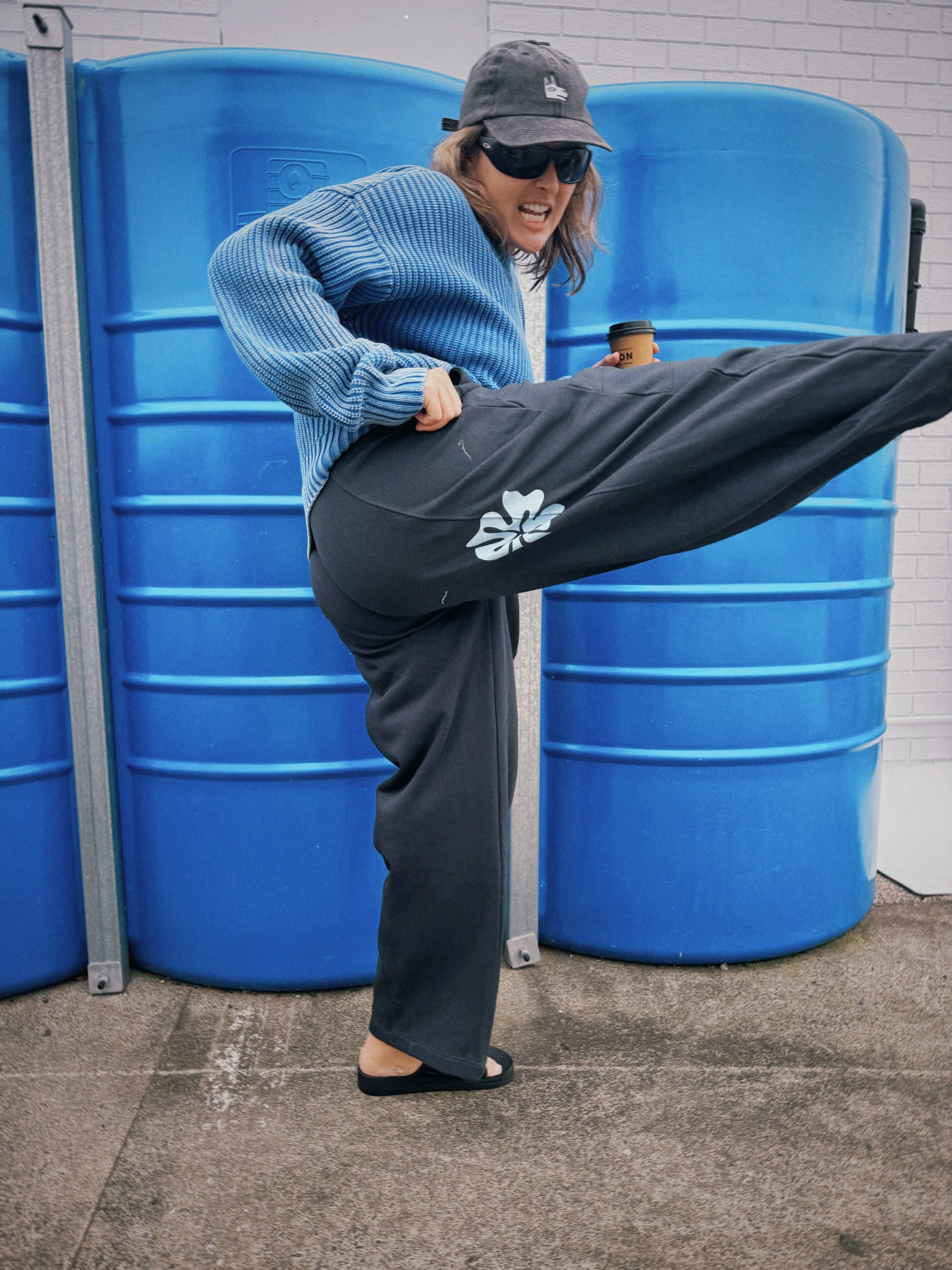 pants,apparel,sweats,sweatpants